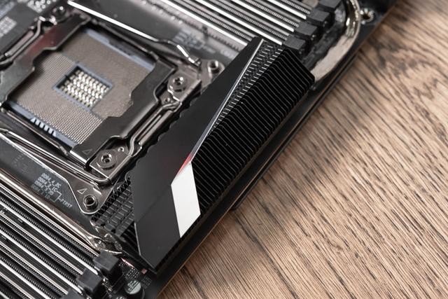 技嘉X299X AORUS MASTER主板评测:为新品CPU而生的全能型选手