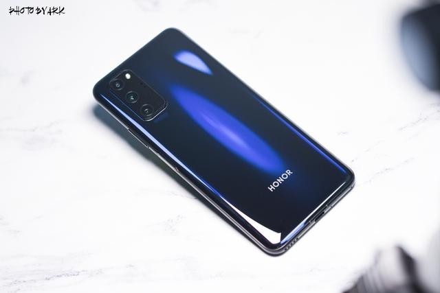 除了5G双模旗舰芯片,荣耀V30 PRO这些亮点你也应该知道