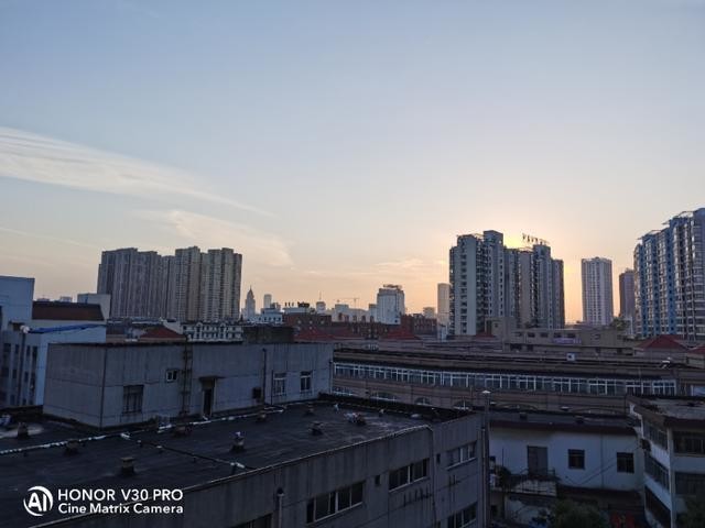 除了5G双模旗舰芯片,荣耀V30 PRO这些亮点你也应该知道