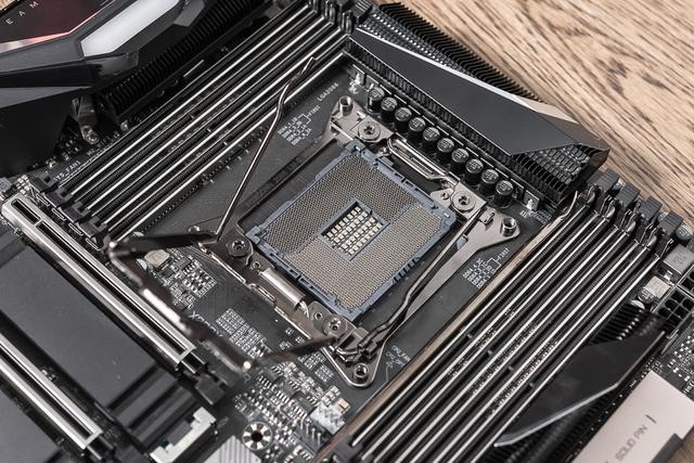技嘉X299X AORUS MASTER主板评测:为新品CPU而生的全能型选手