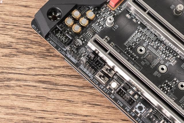 技嘉X299X AORUS MASTER主板评测:为新品CPU而生的全能型选手