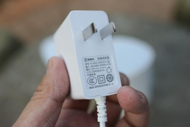 MESH网络让大屋WiFi信号盲区无处藏身!360全屋路由评测