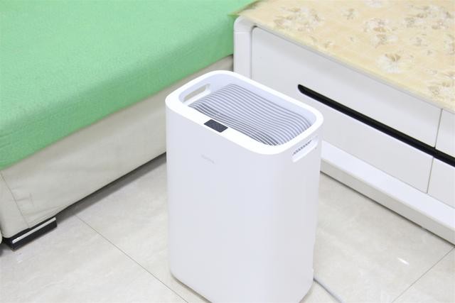 家里湿气重?只需一台伊岛除湿机逐浪D15就可以解决潮湿问题