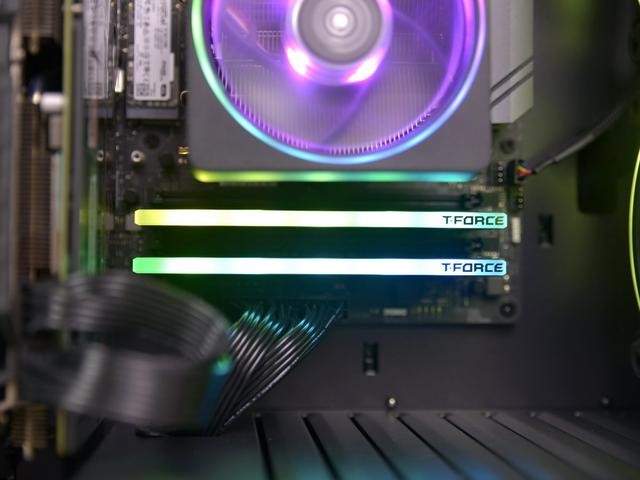 3000ϵ3866ʮDELTA RGBϵDDR4 3000 16G(8G2)װ