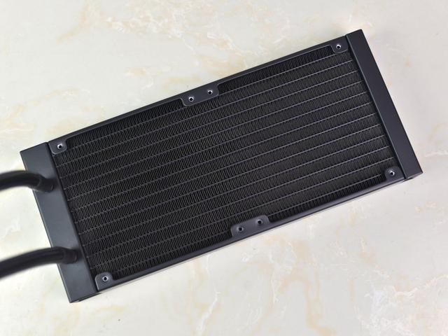 全面屏ARGB灯效让整机更酷炫,超频三凌镜GI-CX240水冷散热器体验