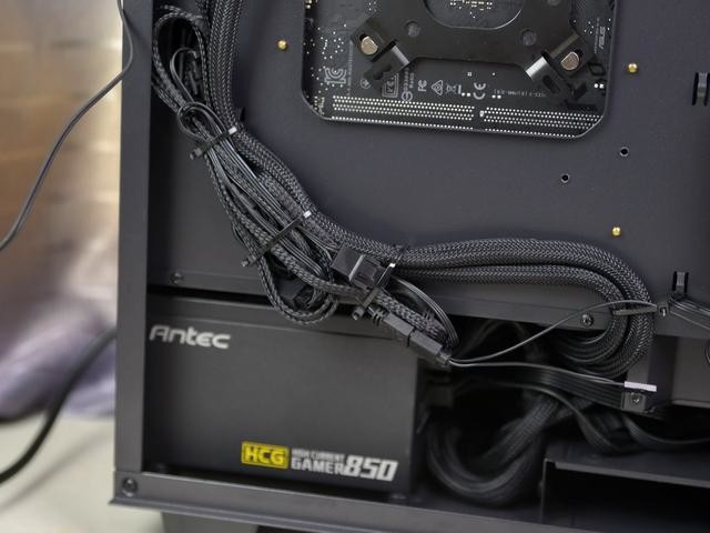 全面屏ARGB灯效让整机更酷炫,超频三凌镜GI-CX240水冷散热器体验