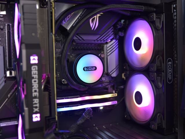 全面屏ARGB灯效让整机更酷炫,超频三凌镜GI-CX240水冷散热器体验