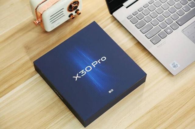 60倍潛望式超遠攝:vivo x30 pro評測