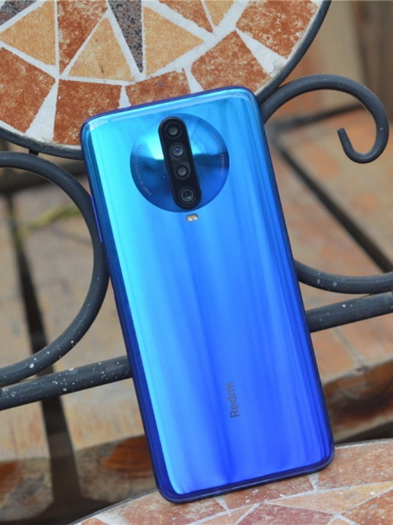 redmi k30与荣耀v30相差上千,区别在哪里