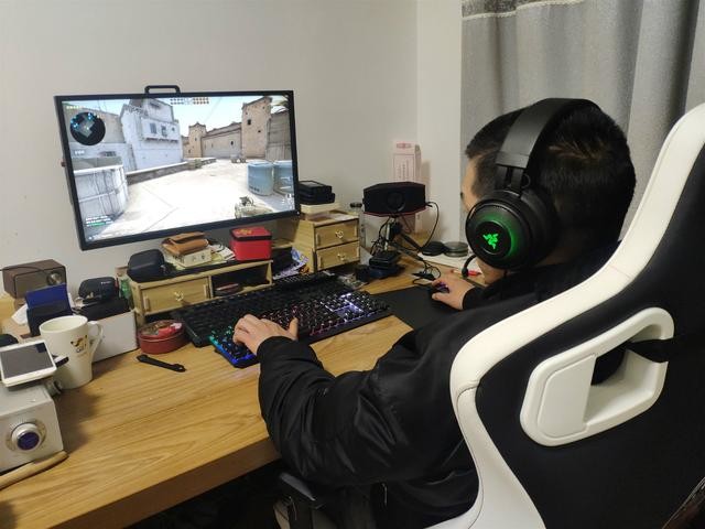 那个声场够劲!雷蛇北海巨妖不错版游戏耳机评测