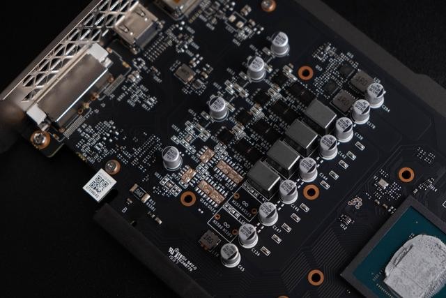 铭瑄GeForce GTX1660 SUPER iCraft 拆解评测