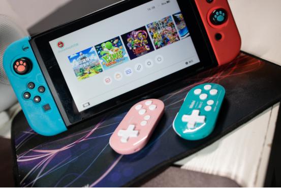 身材矮小却大有乐趣体验八位堂zero2蓝牙手柄