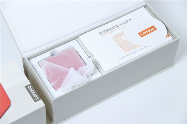 仅有手掌大小,却能投出百寸大屏!联想投影 T3C评测