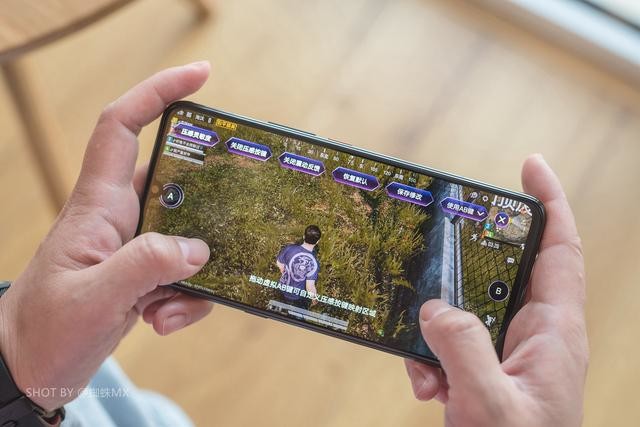 还在犹豫5G套餐?我已下单iQOO Pro 5G版,安兔兔性价比榜第一