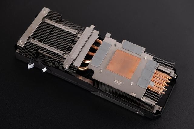 Radeon RX 5700XT Phantom Gaming D 8G OC拆解评测