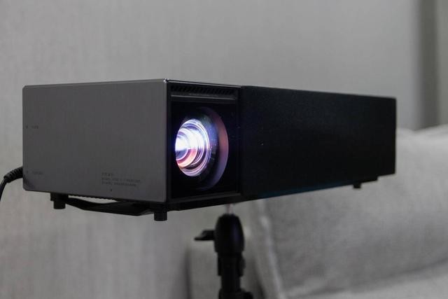 智商税还是真实力?极米极光RS Pro深度体验