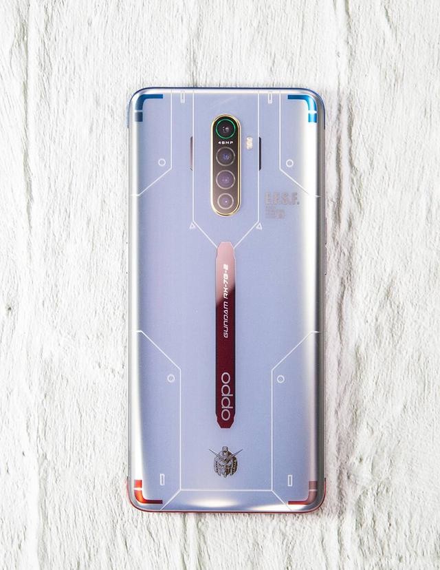 Reno Ace高达版开箱,精美的机甲纹理真是太炫了