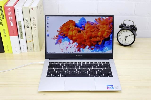 荣耀MagicBook 14体验:再升级!更薄、更强、更长