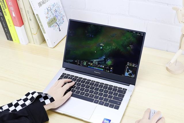 荣耀MagicBook 14体验:再升级!更薄、更强、更长