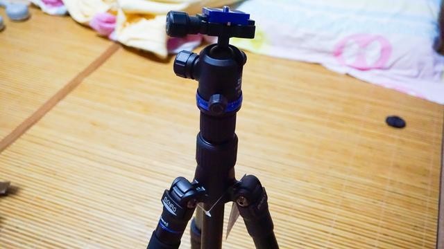 摄影必备品 - 百诺IT19三角架