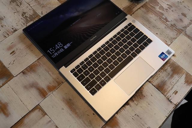 荣耀MagicBook 14体验:再升级!更薄、更强、更长