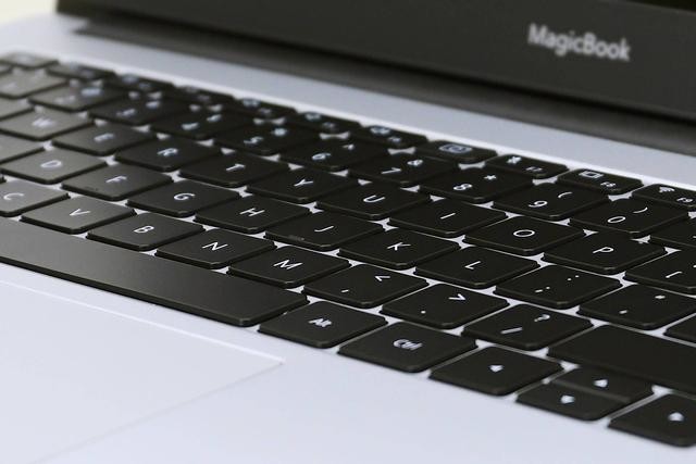 荣耀MagicBook 14体验:再升级!更薄、更强、更长