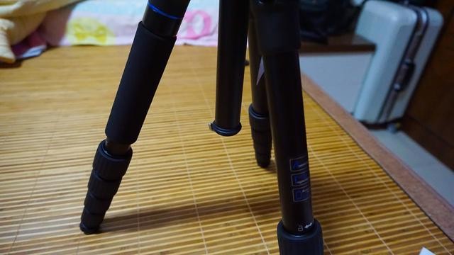 摄影必备品 - 百诺IT19三角架
