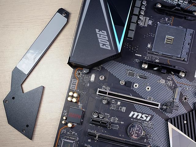 AMD平台好香!先入手甜点级显卡,打算明年再升级RTX3000