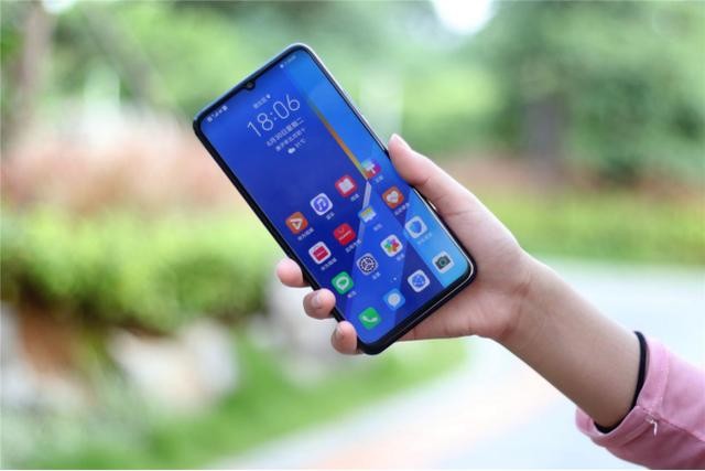 超长文深度体验荣耀X10 Max:5G大屏+5000mAh大电池,实用