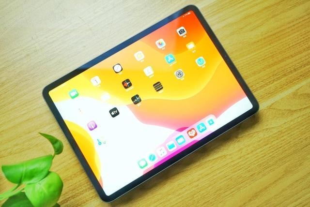 PDD买的新款iPad Pro上手:能否成为你的下一台电脑?