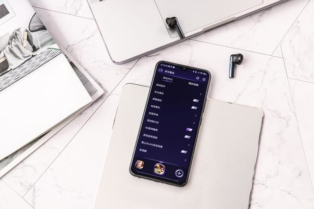 vivo Z5i评测:强劲性能与长效续航的结合体,打造全新体验