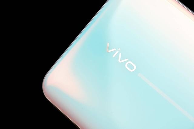 蔡徐坤加持?vivo S5微体验,5重超质感美颜方案杠杠的