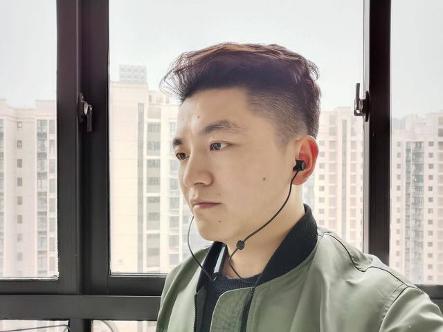 Smartisan出品!坚果颈挂蓝牙耳机上手,没有老罗依然闪耀?