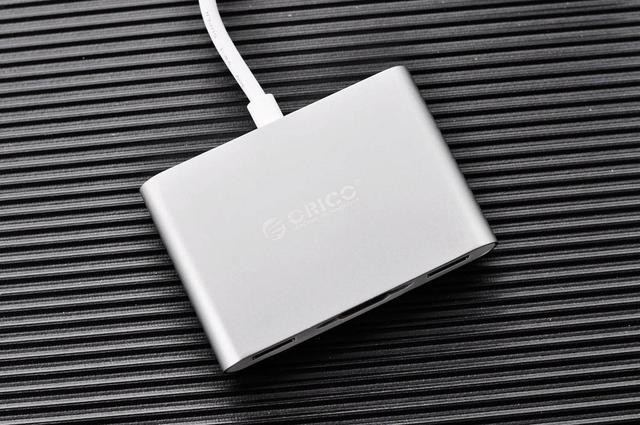 拯救轻薄笔记本接口,奥睿科(ORICO)Type-c转VGA+USB五合一扩展坞