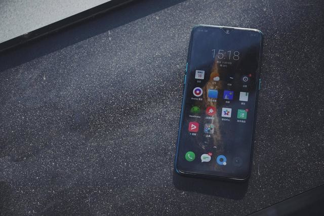 价低体验度「不低」,realme Q上手体验