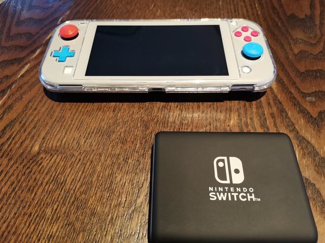 Anker 任天堂定制移动电源:拯救Switch,让它时刻满电安全出行