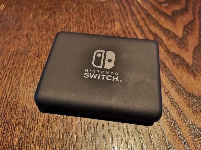 Anker 任天堂定制移动电源:拯救Switch,让它时刻满电安全出行