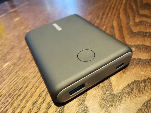 Anker 任天堂定制移动电源:拯救Switch,让它时刻满电安全出行