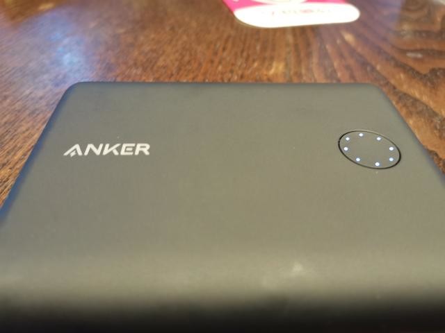 Anker 任天堂定制移动电源:拯救Switch,让它时刻满电安全出行