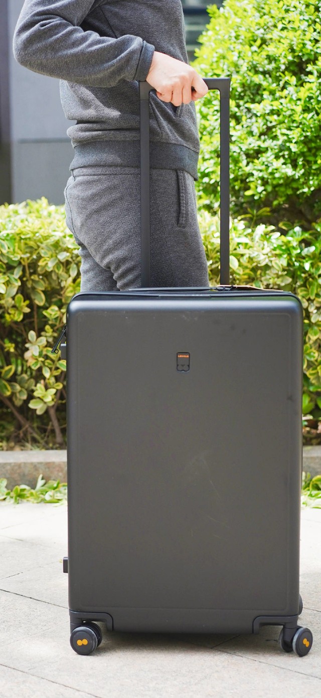 把行李箱升级到地平线8号行李箱24寸经典款体会 ?
