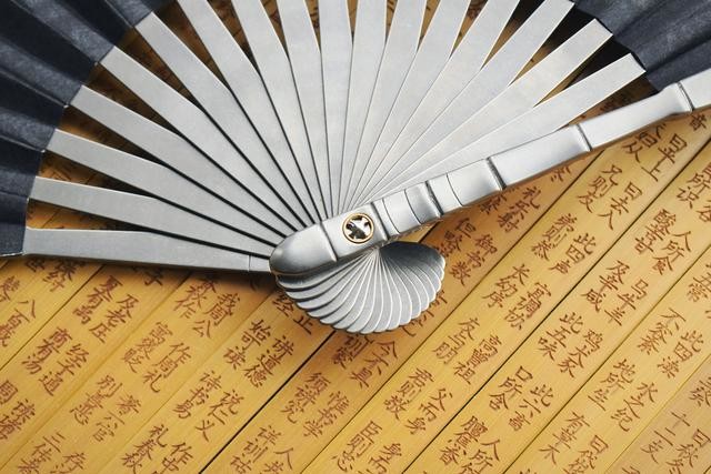 文人风骨武动乾坤fegve钛合金折扇闻竹赏评