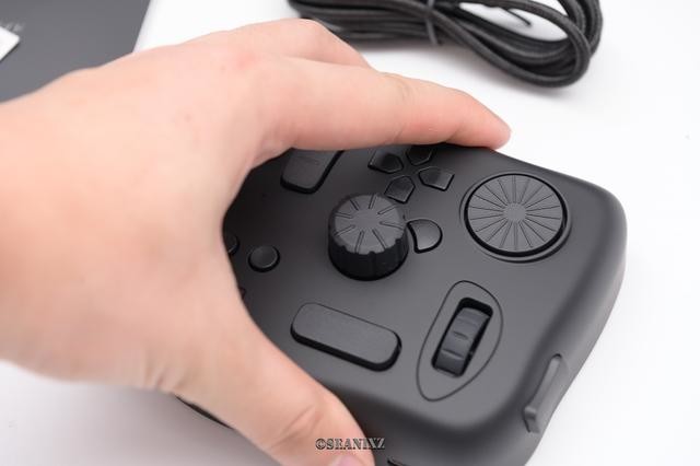 万能的单手效率工具:TourBox快捷键控制器
