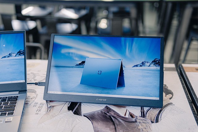 双屏办公cforce011xpro4便携屏