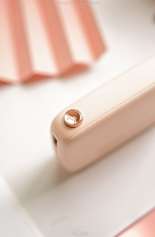 首页 移动电源(充电宝) 冇心复古造型的小移动电源图赏夏天还没过去