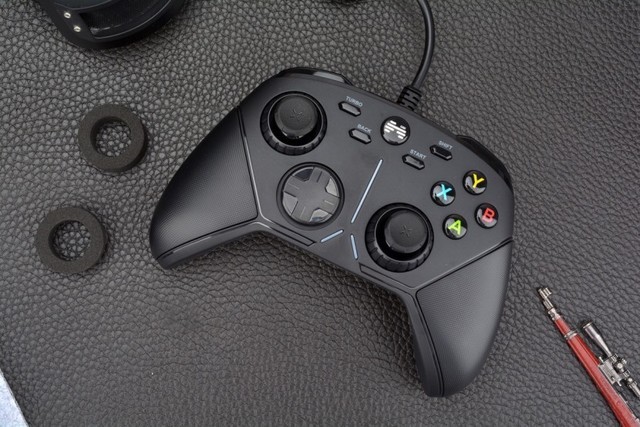 北通阿修罗3电竞有线游戏手柄开箱图赏