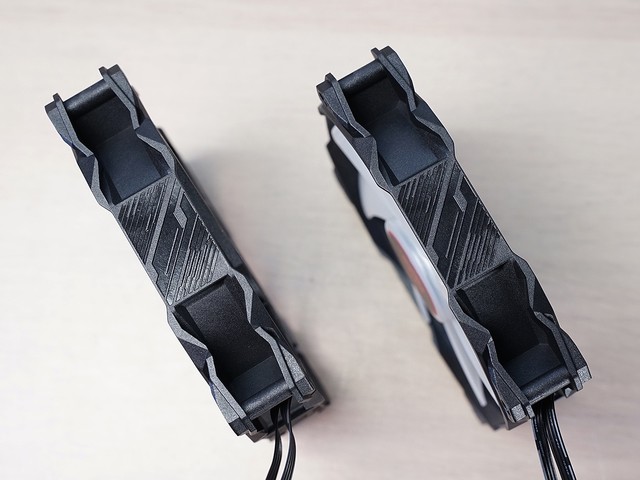 TUFGAMING B550M扎古版等三件套开箱,硬件也联名