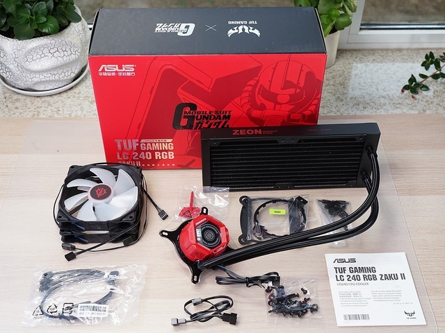 TUFGAMING B550M扎古版等三件套开箱,硬件也联名
