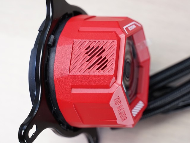 TUFGAMING B550M扎古版等三件套开箱,硬件也联名