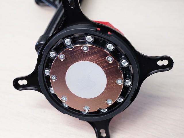 TUFGAMING B550M扎古版等三件套开箱,硬件也联名