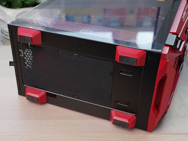 TUFGAMING B550M扎古版等三件套开箱,硬件也联名